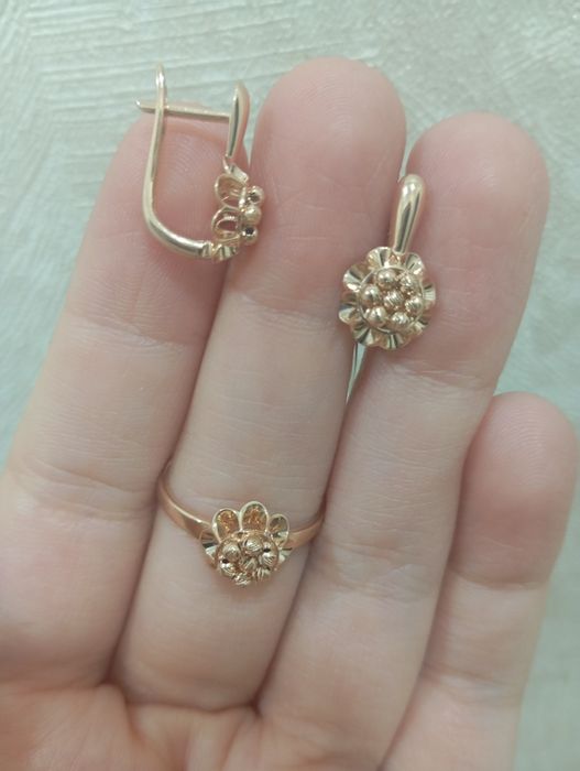 Комплекты серьги и кольца с бриллиантами