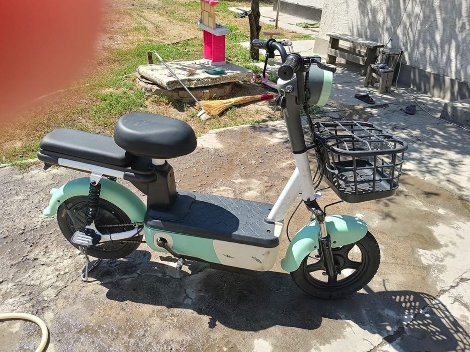 Электросамокат продам 80к