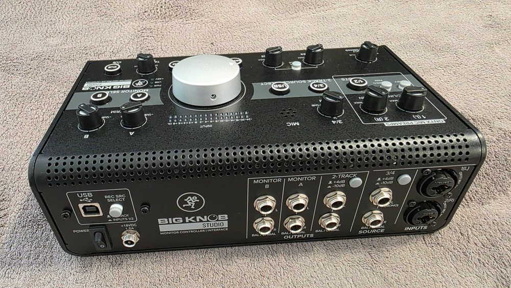 Mackie Big Knob Studio - Interfata audio si controller monitor studio (2 perechi monitoare)