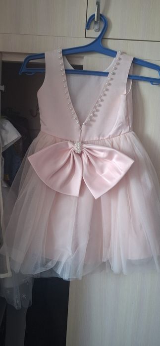 Продам платье на девочку