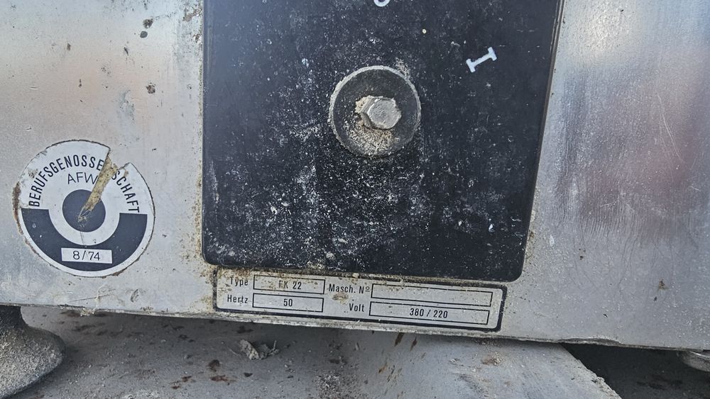 Банциг за месо риба кости Bizerba