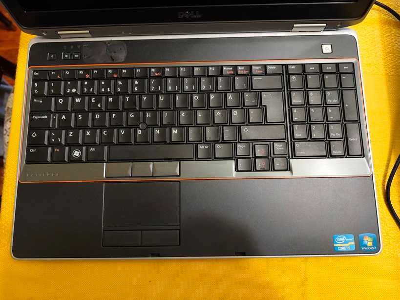 Vand  Dell Latitude E6520  display  15,6 inch , procesor i5-2520m