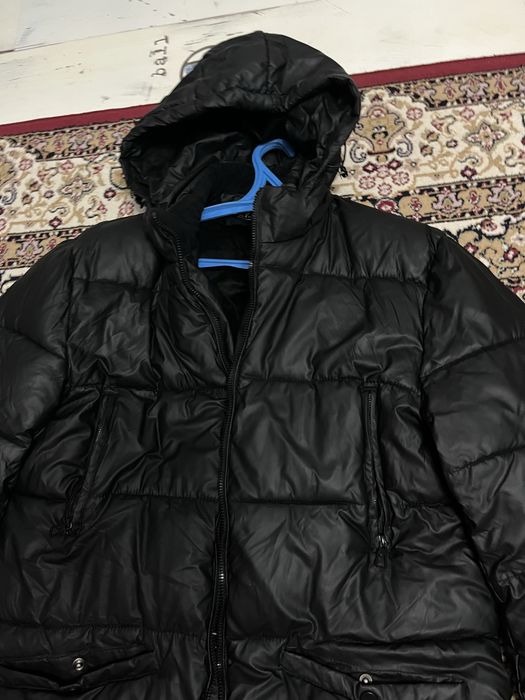 Продам куртку новую