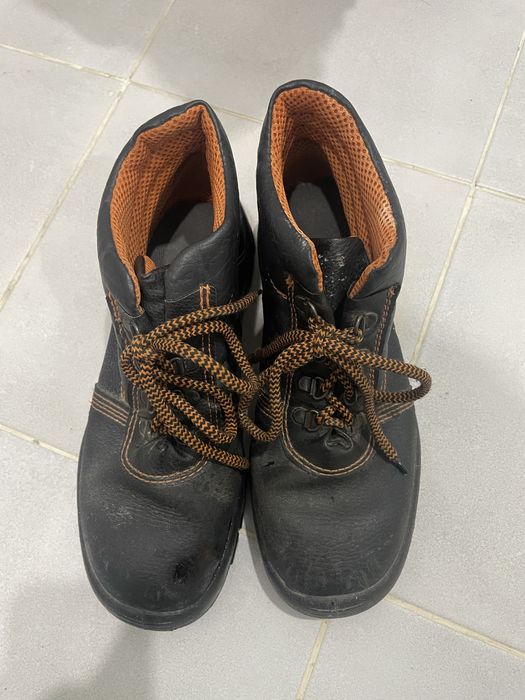 Обувь рабочая 2 пары.