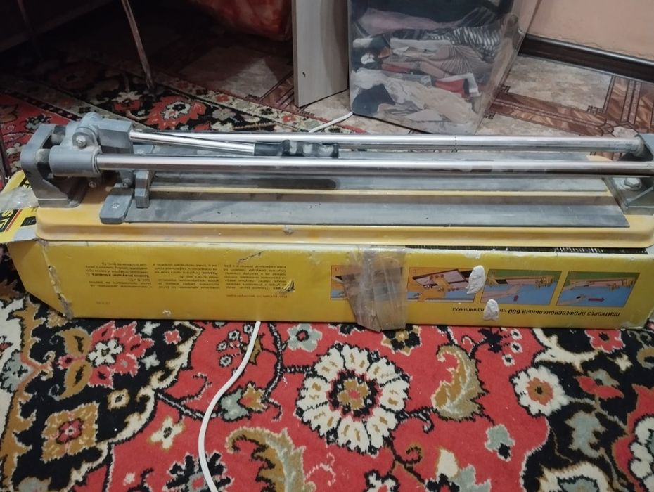 Кафелерез в хорошем состоянии.