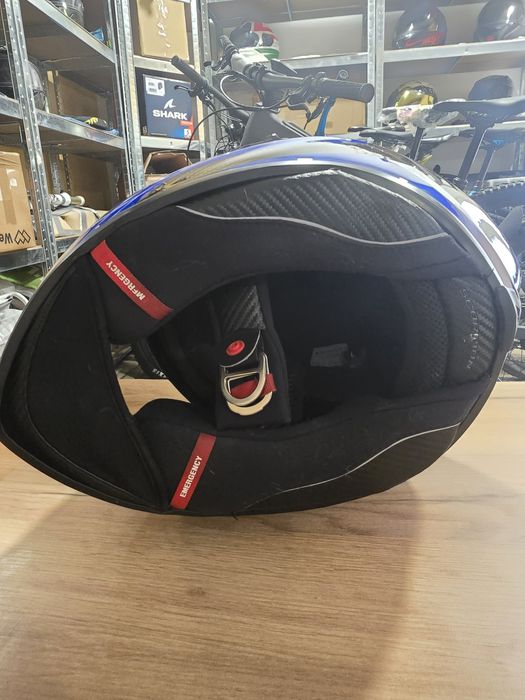 Casca Scorpion 1400 carbon, L.