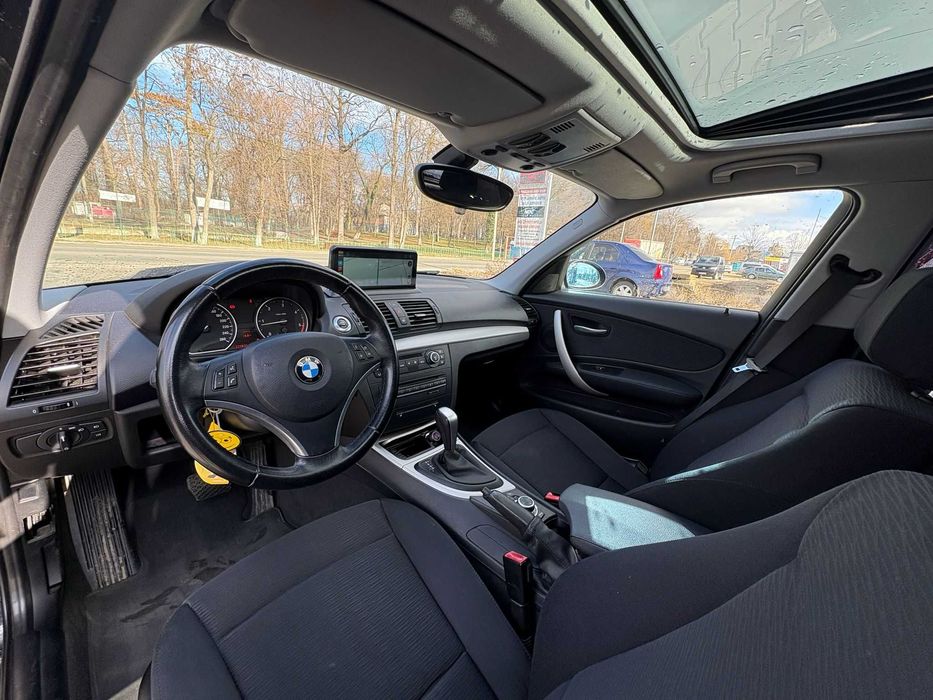 BMW 1 Series 2010 — imagine 5