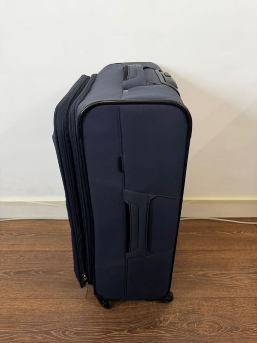 Продам чемодан Samsonite размер М в отличном состоянии.