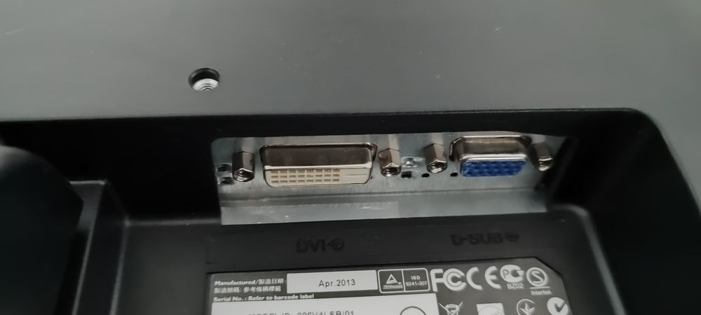 Монитор Full HD.