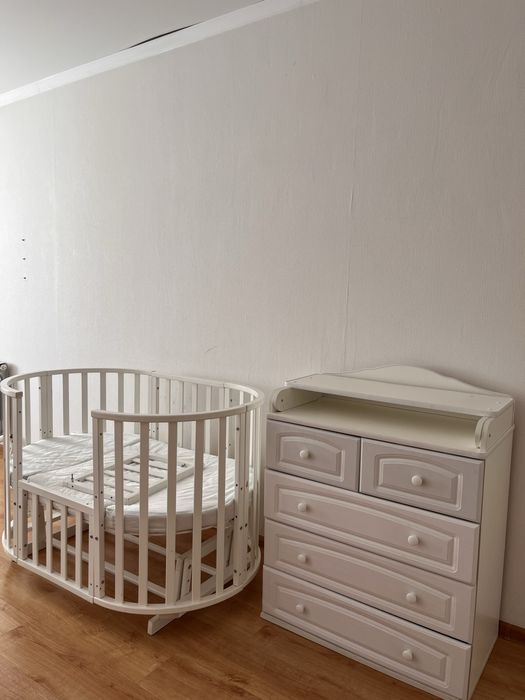 Комод+дет.кроватка. В хорошем состоянии без поломок.