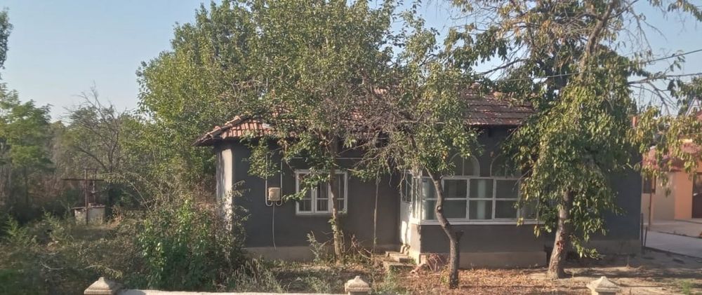 Casa langa Caracal plus teren intravilan
