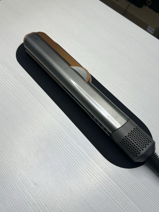Dyson фен-выпрямитель