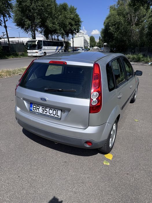 FORD Fiesta 2009 — imagine 5
