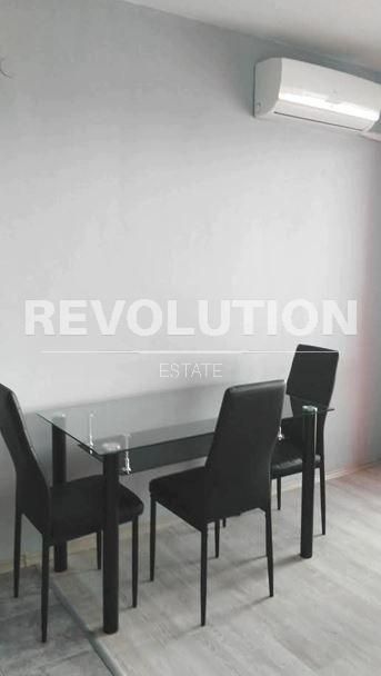 Дава се под наем Двустаен апартамент в Варна, Погреби - 58 кв.м за 460 € - Снимка #1