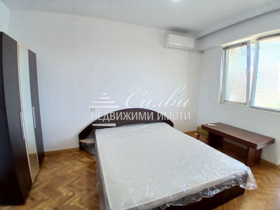 Продава се Двустаен апартамент в Шумен, Тракия - 62 кв.м за 1316 €/кв.м - Снимка #1