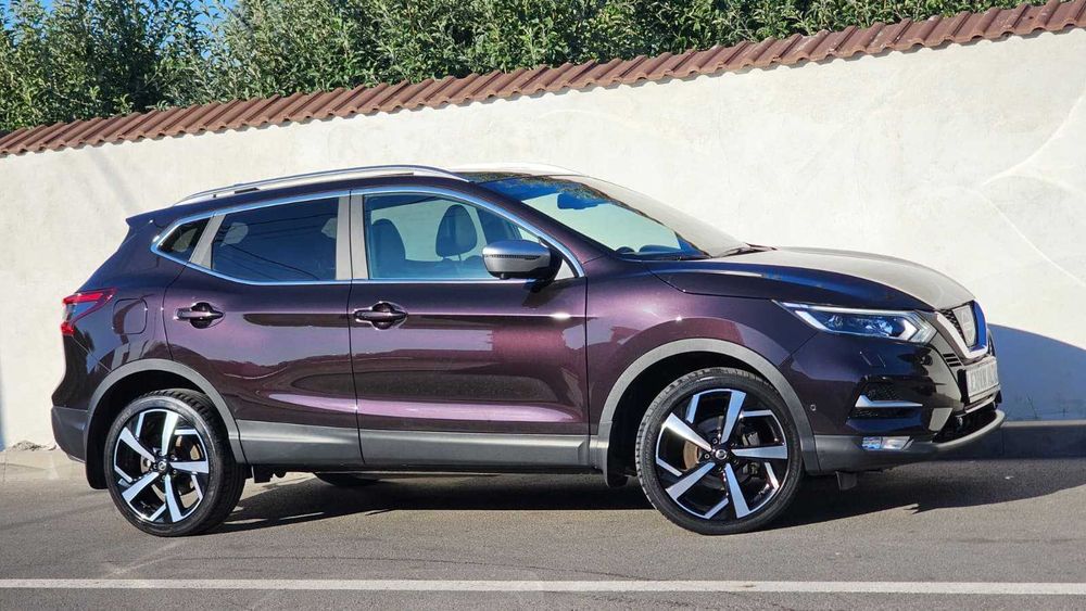 Nissan Qashqai TEKNA Plus 11.2017 1.2Dig-T 115cp Automat / Faruri LED Distronic LINE BLIS PANO BOSE Keyless / TOP