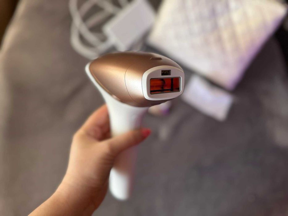 Фотоепилатор Philips Lumea IPL 9000 BRI955/00