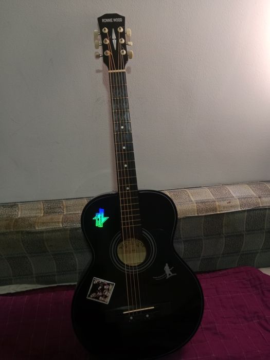Продам гитару акустическую
