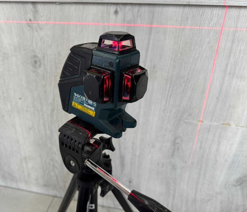 Линеен лазерен нивелир BOSCH GLL 3-80 P Professional