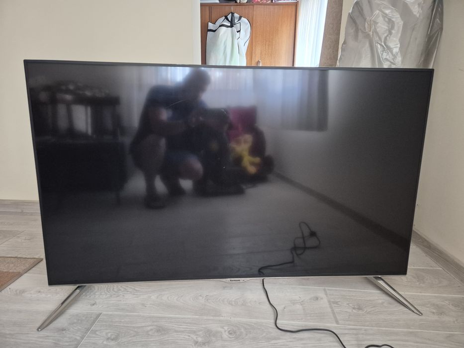 55' Panasonic TX-55CX400E