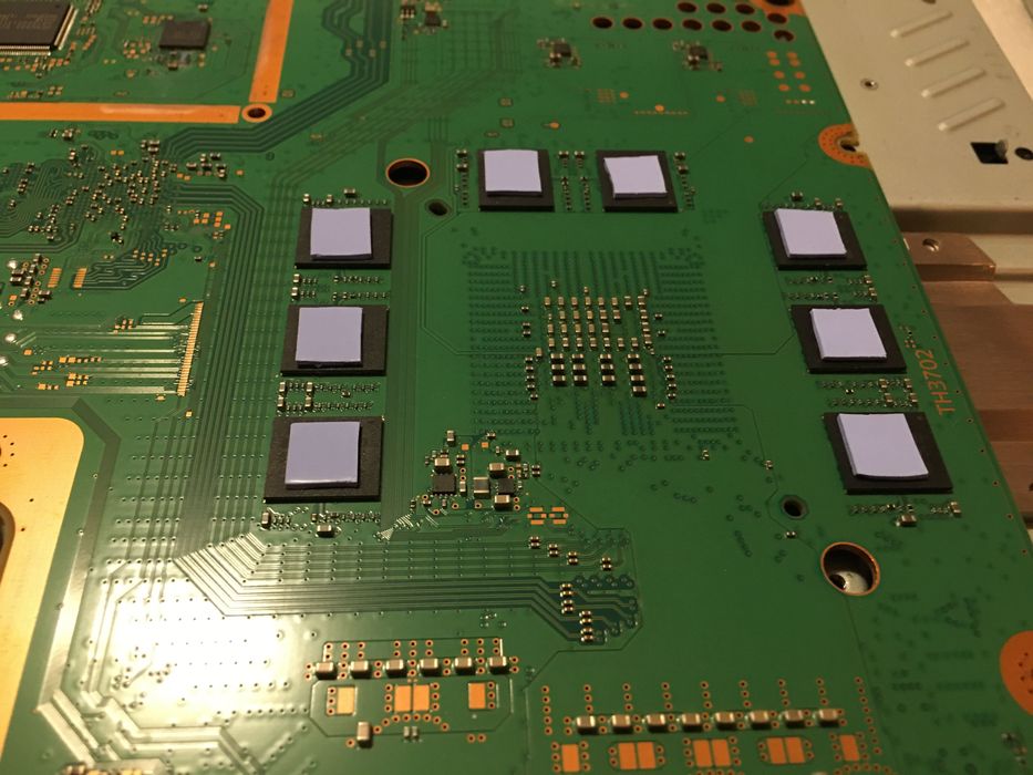 Reparatii / curatare console  PS4, XBOX,  service controllere Voluntar