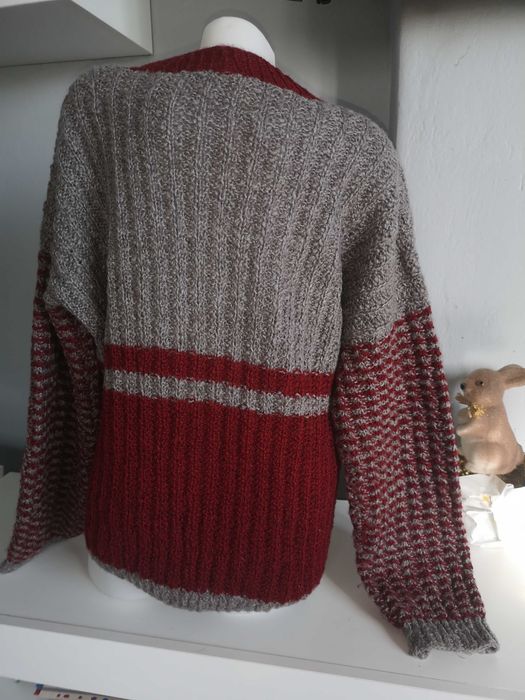 Pulovar tricotat manual