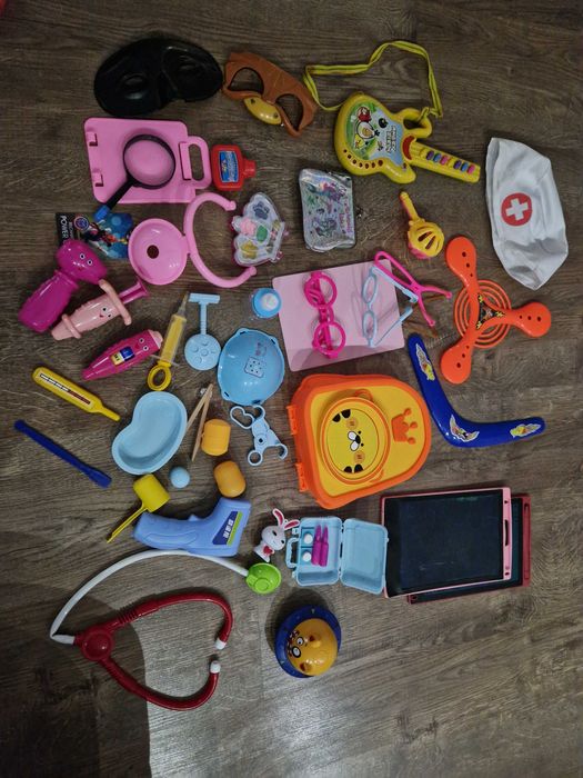 Игрушки отдам за 3000тг