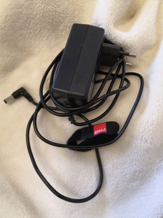 Dali Katch зарядка