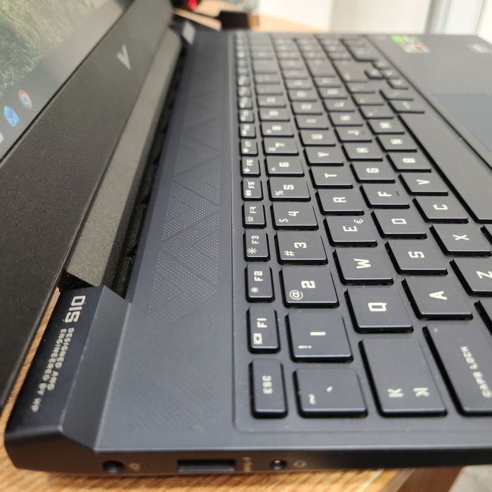 Hope Amanet P11-HP Victus 15/ ryzen 5 7th/ram 16gb/Ssd 1Tb/ RTX 2050 de 4gb