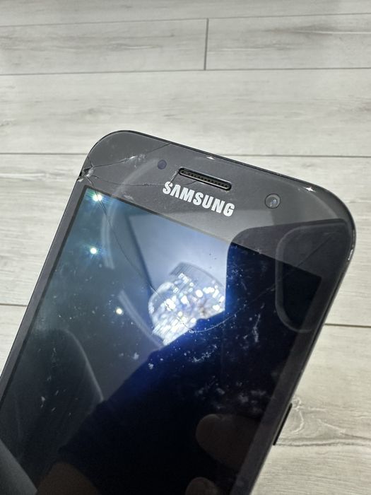 Продам Samsung А5 Самсунг