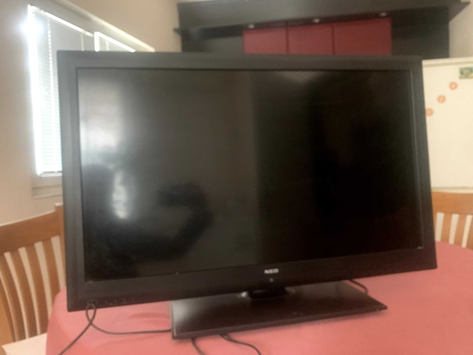 Продавам телевизор NEO 32 инча, в отлично състояние