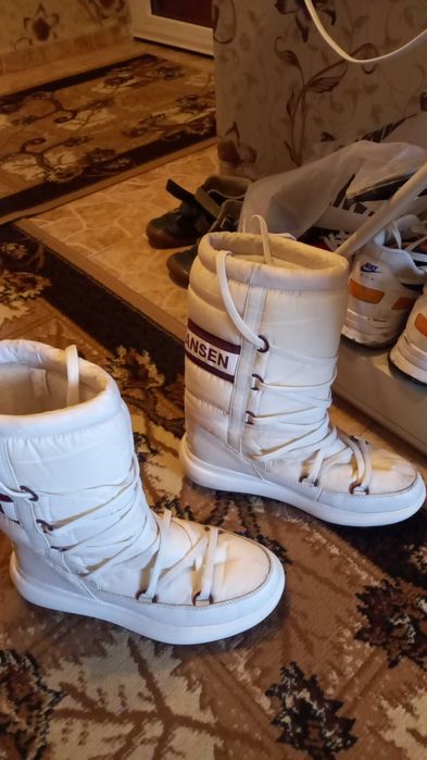 100% оригинални ботуши