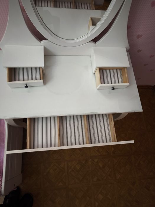 Косметический столик Ikea