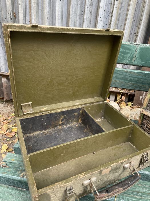 Винтидж военно куфарче + кошница за пикник