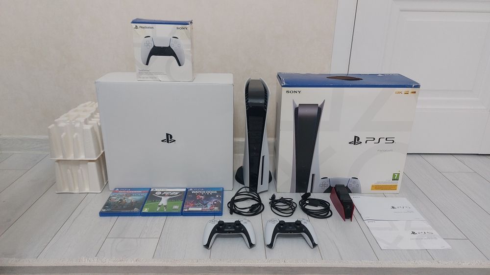Продам PS5  в идеальном состоянии