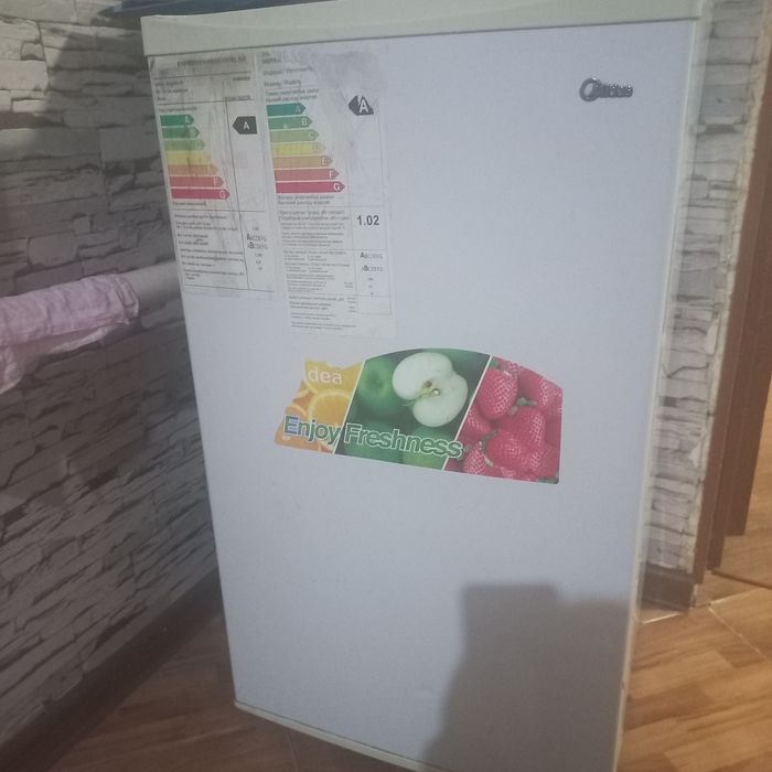 Телевизор, и холодельник