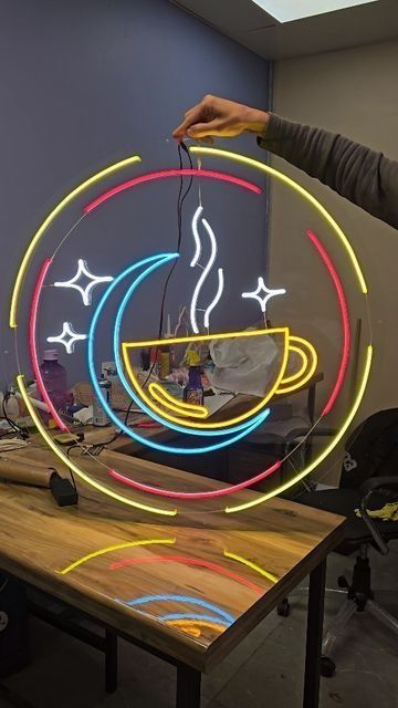 Неоновая вывеска