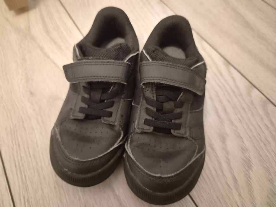 Adidasi negri Decathlon nr 30
