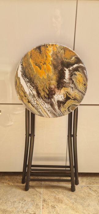 Дизайнерска табуретка/малка масичка/