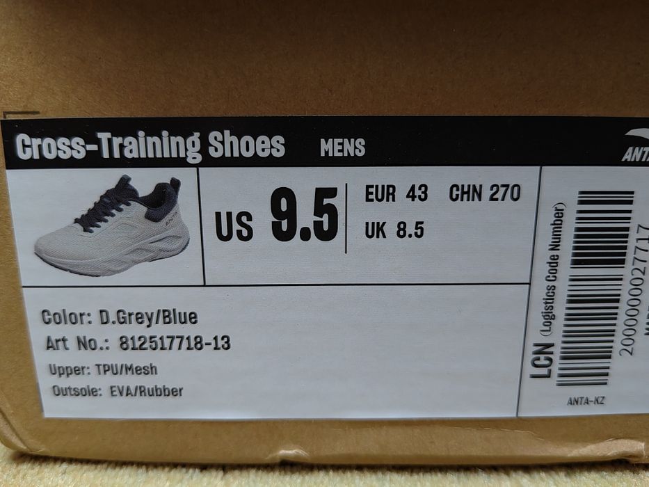 Продам новые кроссовки