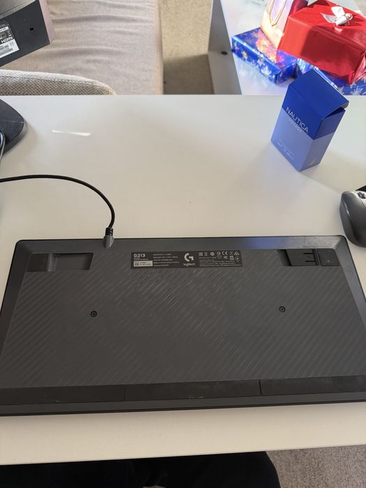 Клавиатура Logitech G213