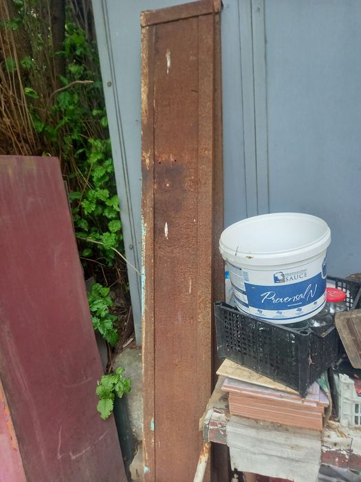 Бак для воды или бассейн