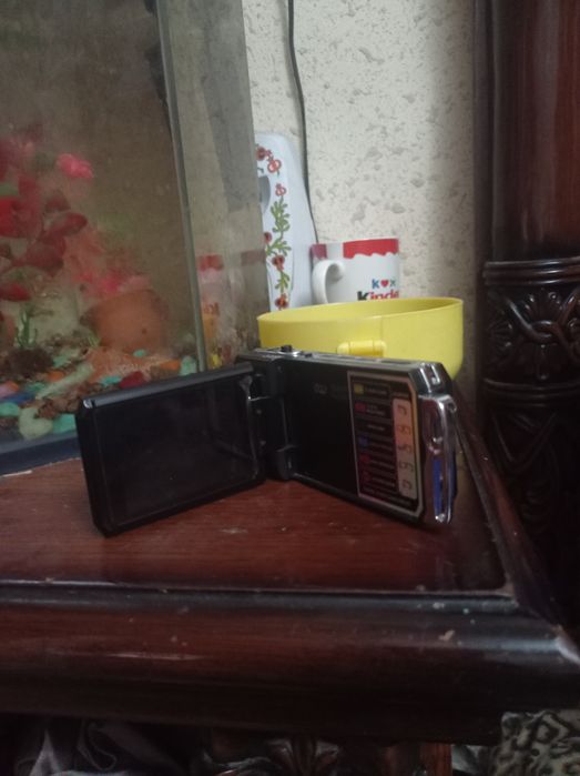 Sony video camera sotiladi