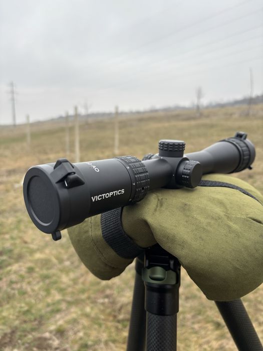 Luneta VictOptics SOI 4-12x40 AO tub 30
