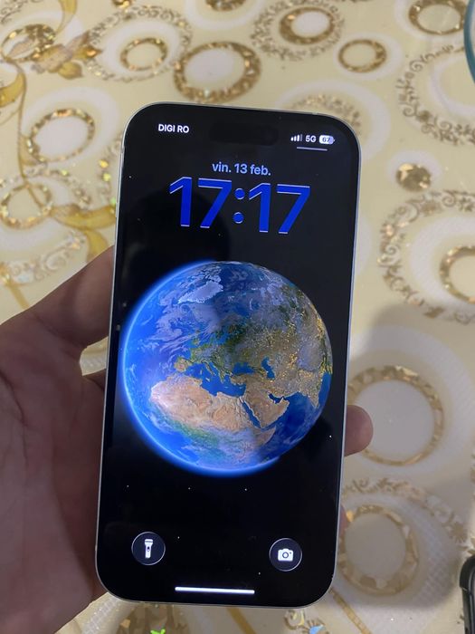 Vand sau schimb iphone 15 128 GB