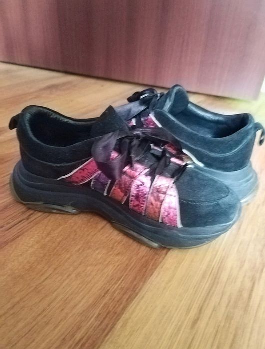 Adidasi piele intoarsa naturală