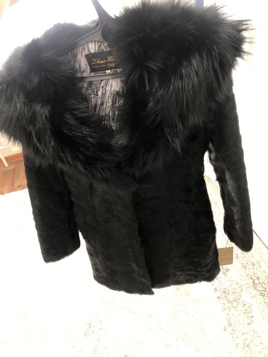 Продам шубу размер 42-44 маломерит