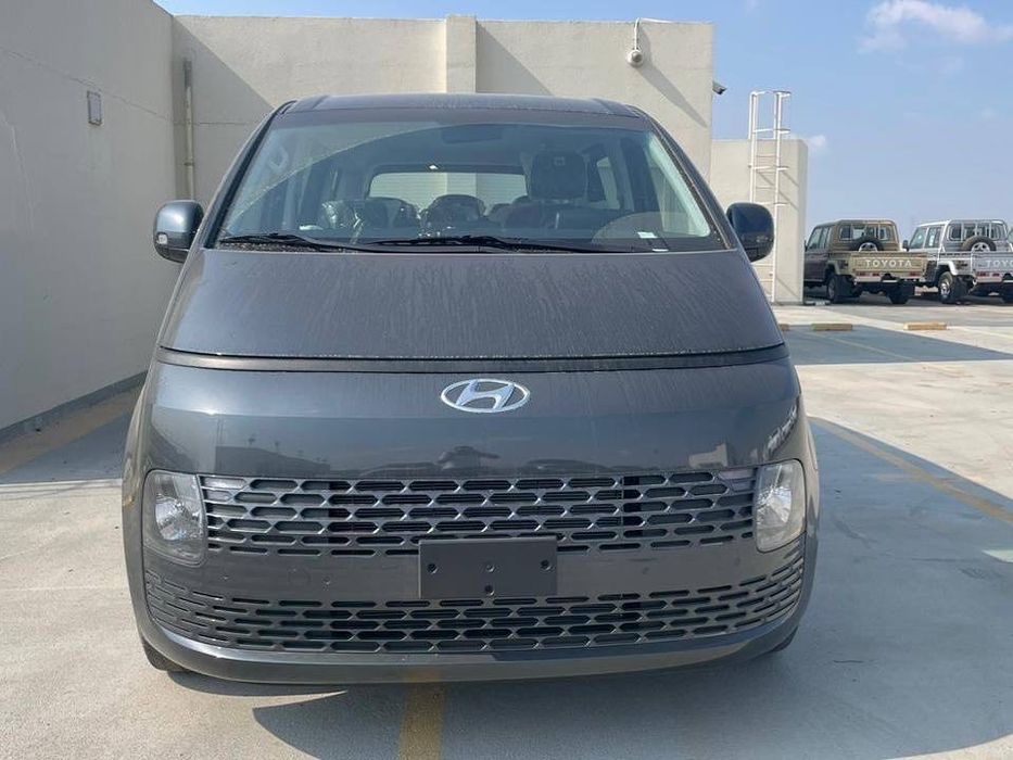 Hyundai Staria
11 kishilik
Dubai narhi 32600$ 
Plus 1700$ logistika na