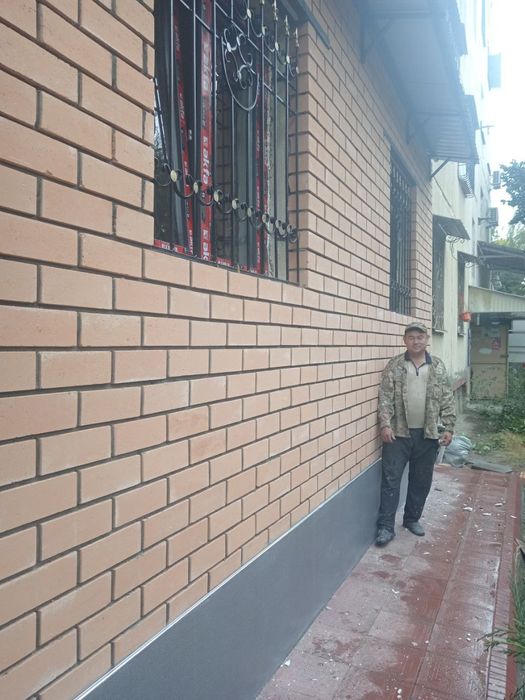 Кладка кирпича балконов балконга гишт терамиз