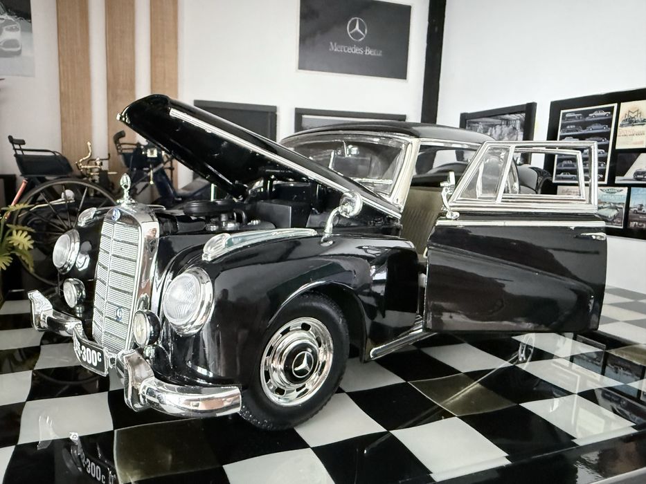 Mercedes 1:18 Ricko
